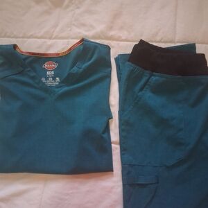 Dickies Teal V-Neck Scrub Top And Pants Set